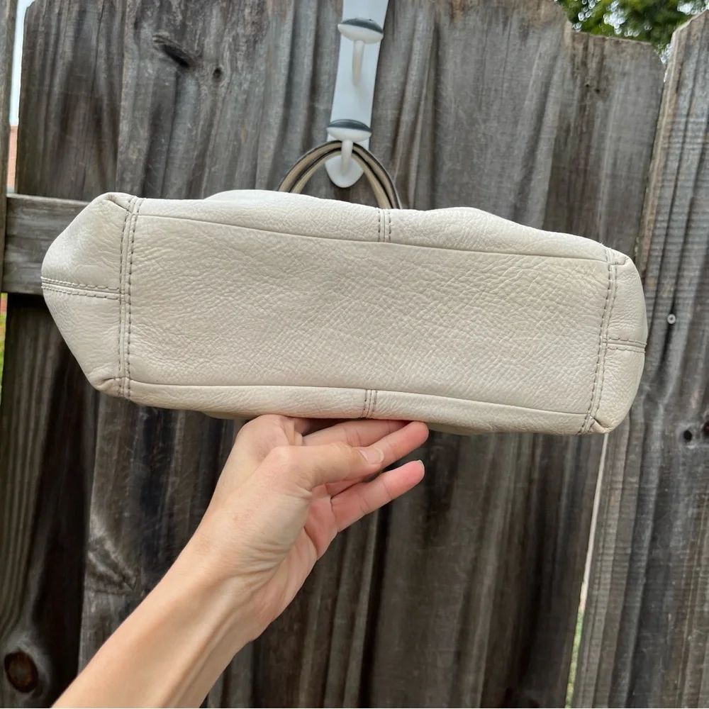 EUC Coach Lexy Shoulder Bag